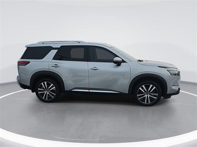 2025 Nissan Pathfinder Platinum FWD