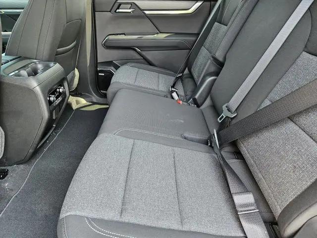 2026 GMC Acadia Elevation FWD