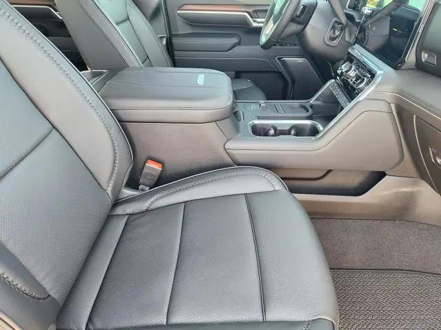 2026 GMC Sierra 3500HD Crew Cab, Long Bed, Denali Dual Rear Wheel, 4WD