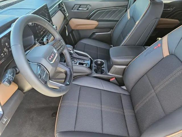 2026 GMC Canyon AT4, 4WD