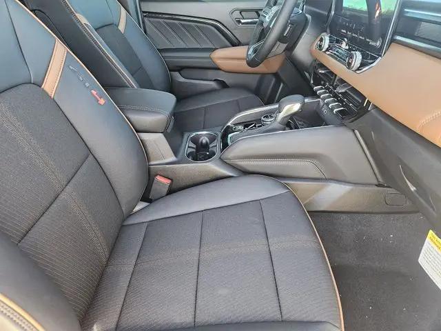 2026 GMC Canyon AT4, 4WD