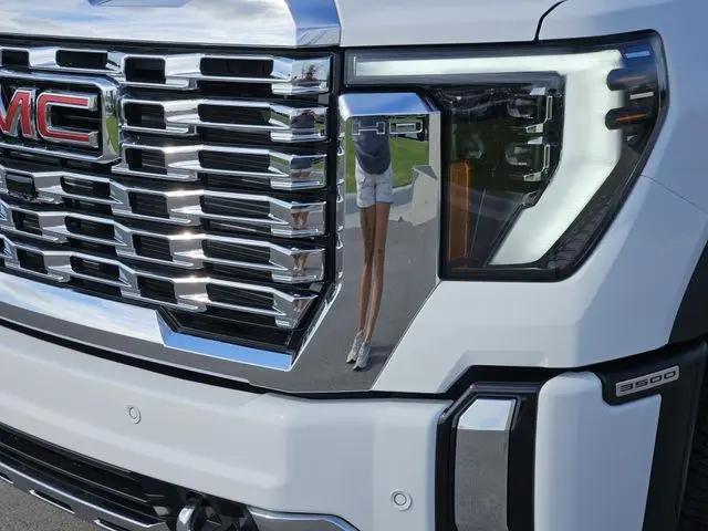 2026 GMC Sierra 3500HD Crew Cab, Long Bed, Denali Dual Rear Wheel, 4WD