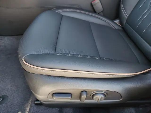 2026 Buick NV Avenir FWD