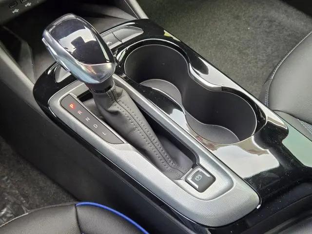 2026 Buick NV Sport Touring FWD