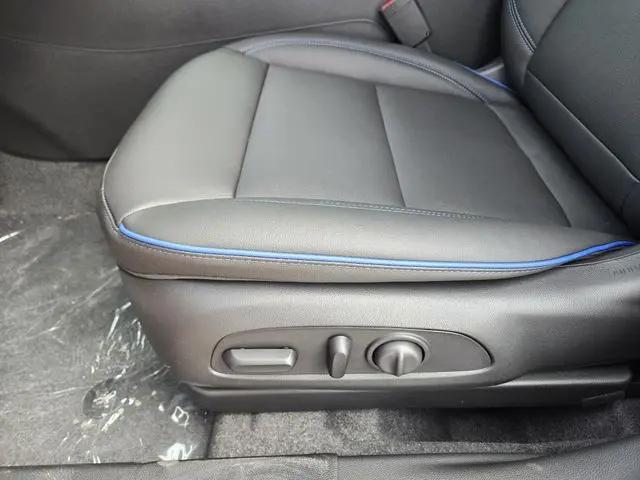 2026 Buick NV Sport Touring FWD