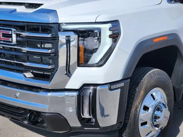 2026 GMC Sierra 3500HD Crew Cab, Long Bed, SLT Dual Rear Wheel, 4WD