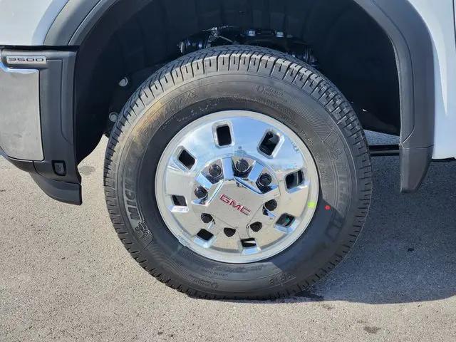 2026 GMC Sierra 3500HD Crew Cab, Long Bed, SLT Dual Rear Wheel, 4WD