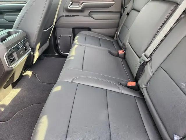 2026 GMC Sierra 3500HD Crew Cab, Long Bed, SLT Dual Rear Wheel, 4WD