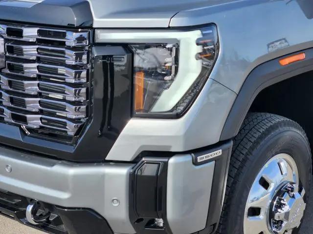 2026 GMC Sierra 3500HD Crew Cab, Long Bed, Denali Ultimate Dual Rear Wheel, 4WD