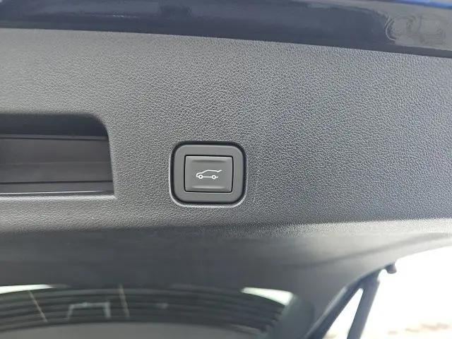 2026 GMC Acadia Denali AWD