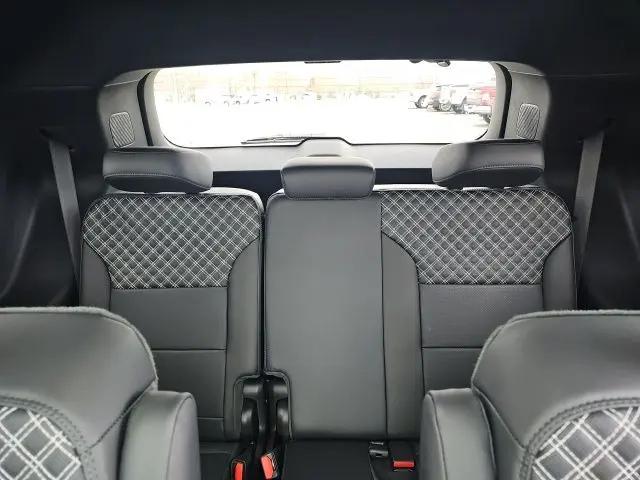 2026 GMC Acadia Denali AWD