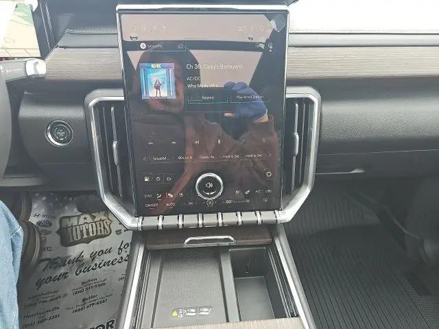 2026 GMC Acadia Denali AWD
