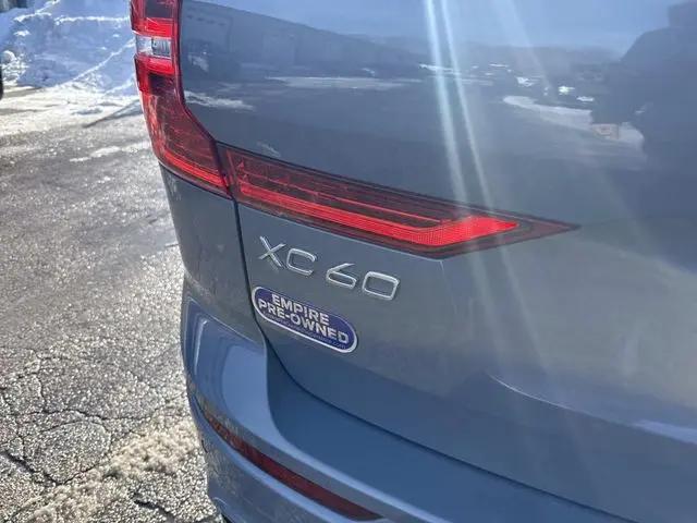 2024 Volvo XC60 B5 Plus Dark Theme