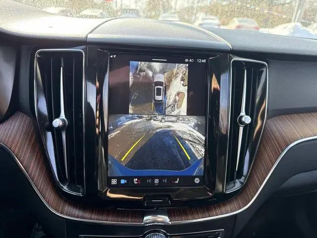2024 Volvo XC60 B5 Plus Dark Theme