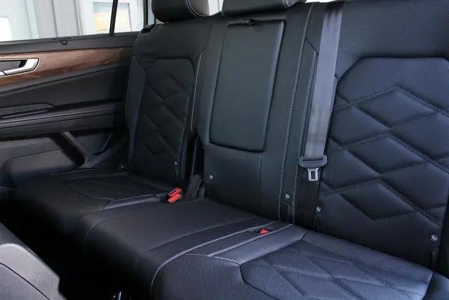 2026 Volkswagen Atlas SE with Technology