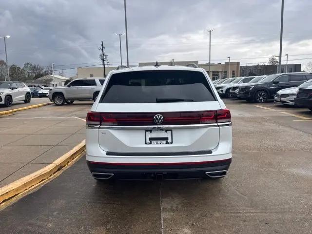2026 Volkswagen Atlas SE with Technology