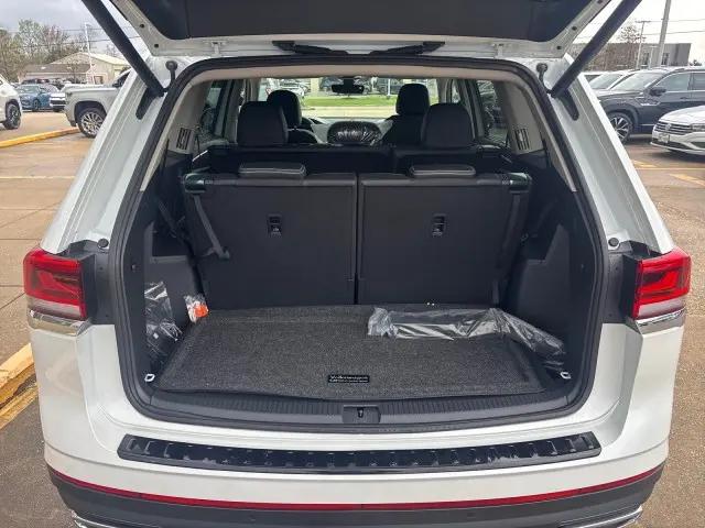 2026 Volkswagen Atlas SE with Technology