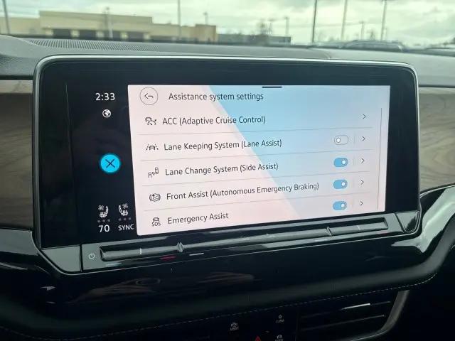 2026 Volkswagen Atlas SE with Technology