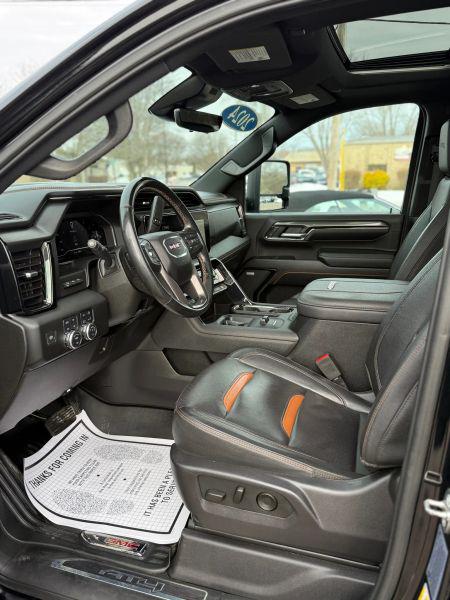 2024 GMC Sierra 3500HD 4WD Crew Cab Standard Bed AT4