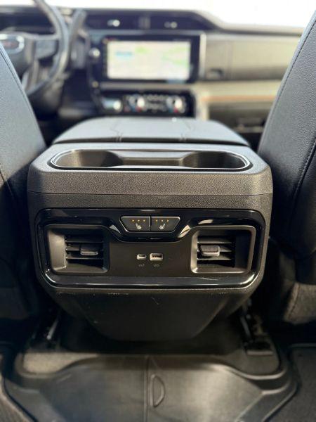 2024 GMC Sierra 3500HD 4WD Crew Cab Standard Bed AT4