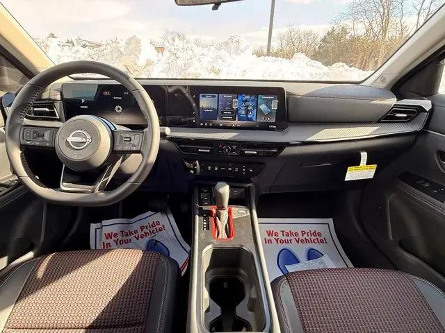 2026 Nissan Kicks SR