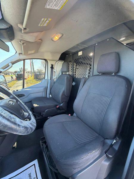 2019 Ford Transit w/60/40 Side Door w/RWB
