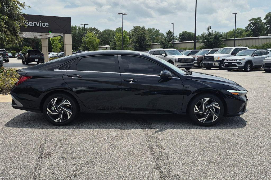 New 2026 Black Hyundai Limited image 4