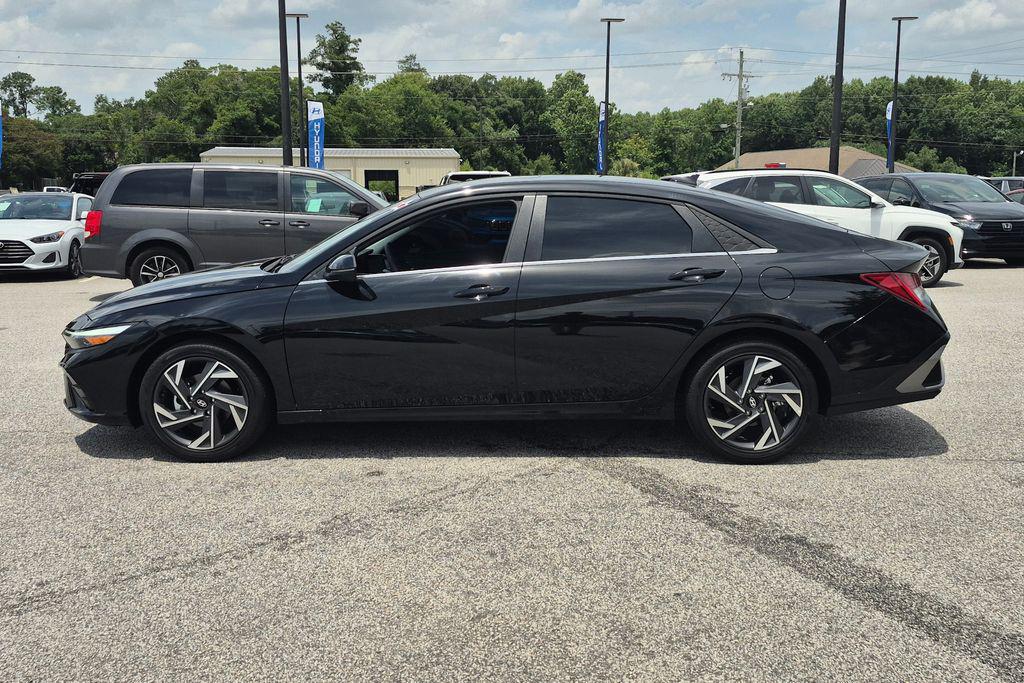 New 2026 Black Hyundai Limited image 9