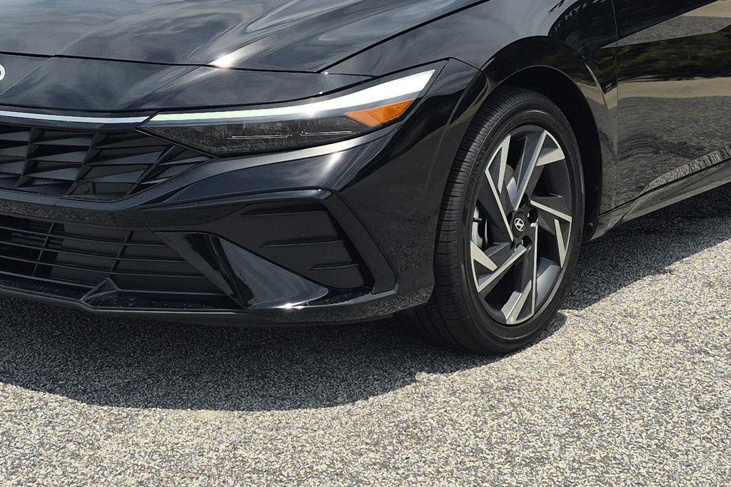 New 2026 Black Hyundai Limited image 10