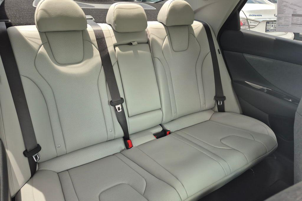 New 2026 Black Hyundai Limited image 19