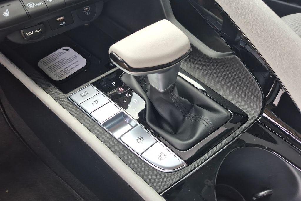 New 2026 Black Hyundai Limited image 27