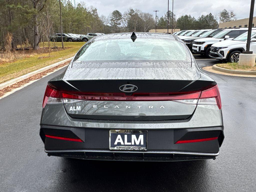 New 2026 Gray HYUNDAI SE image 5