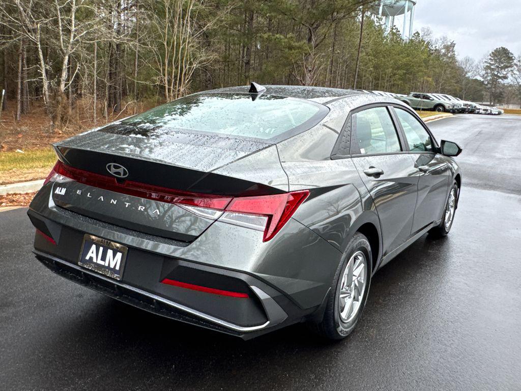 New 2026 Gray HYUNDAI SE image 6