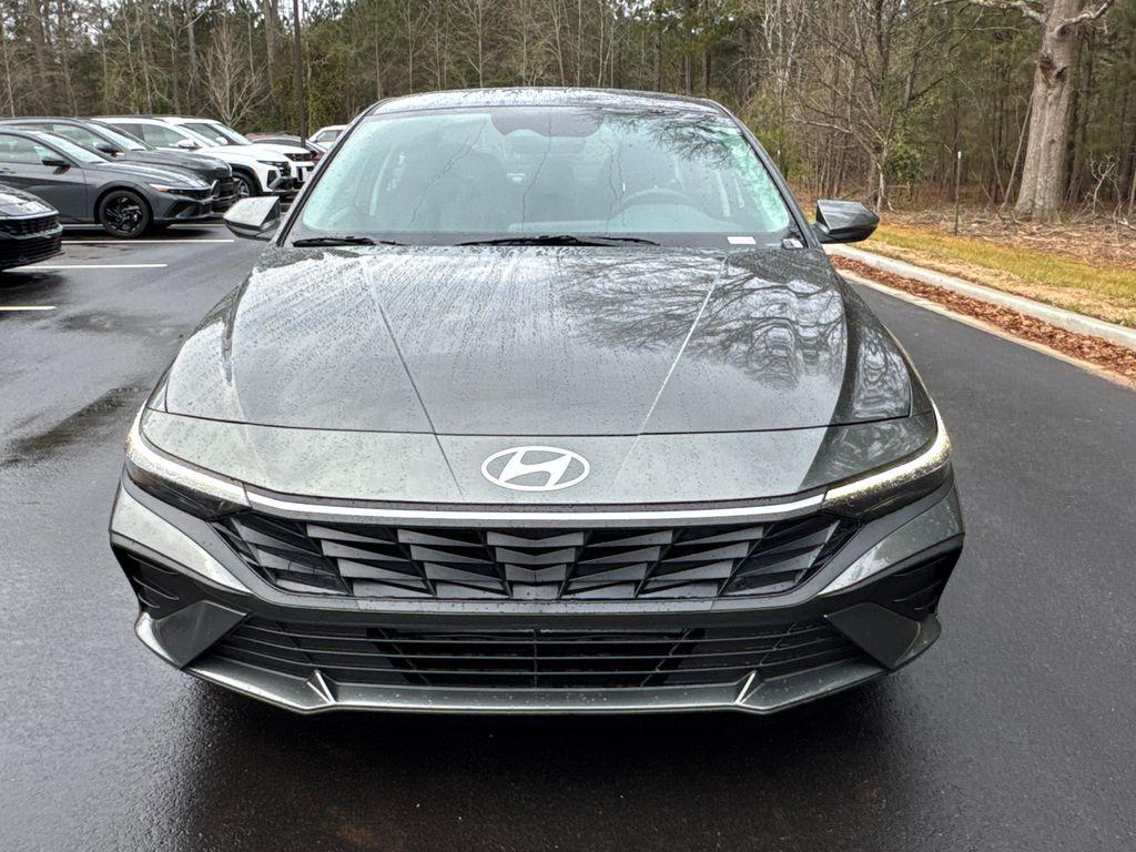 New 2026 Gray HYUNDAI SE image 9