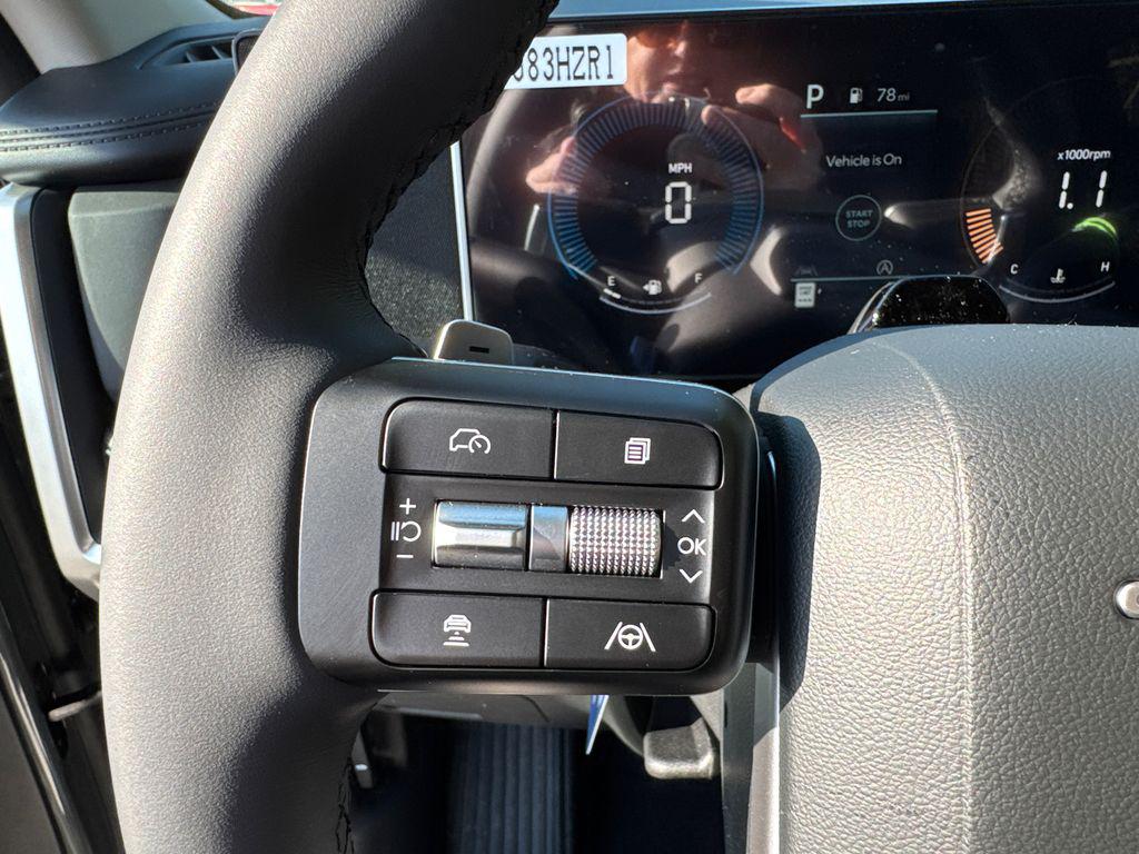 New 2026 Gray HYUNDAI SEL FWD image 15