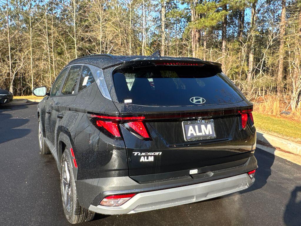 New 2026 Phantom Black HYUNDAI SE FWD image 4