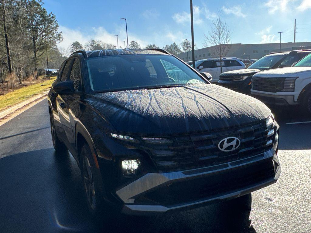 New 2026 Phantom Black HYUNDAI SE FWD image 8