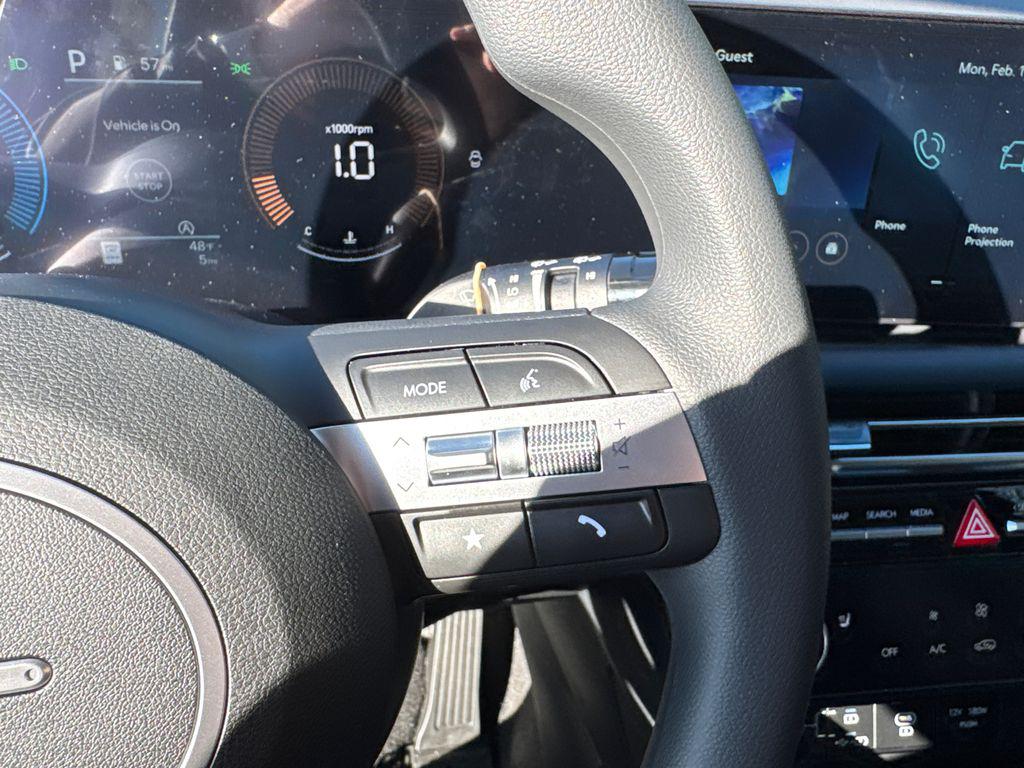 New 2026 Phantom Black HYUNDAI SE FWD image 17