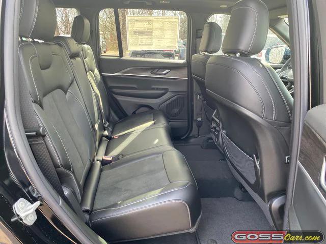2026 Jeep Grand Cherokee Altitude 4x4