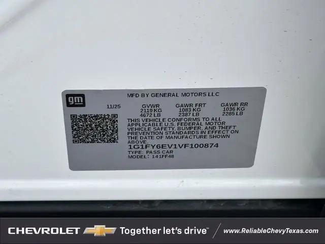 2027 Chevrolet Bolt LT FWD