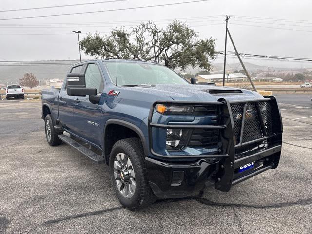 2025 Chevrolet Silverado 2500HD 4WD Crew Cab Standard Bed Custom