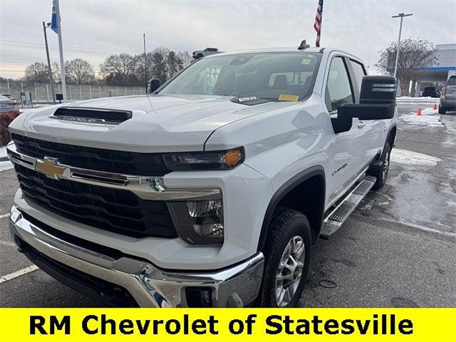 2025 Chevrolet Silverado 2500HD 4WD Crew Cab Standard Bed LT