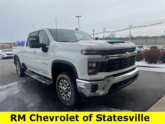 2025 Chevrolet Silverado 2500HD 4WD Crew Cab Standard Bed LT
