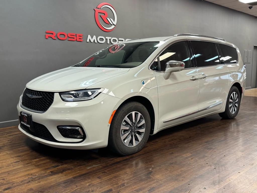 2021 Chrysler Pacifica Hybrid Limited FWD