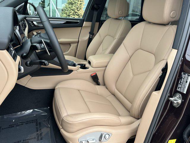 2026 Porsche Macan AWD