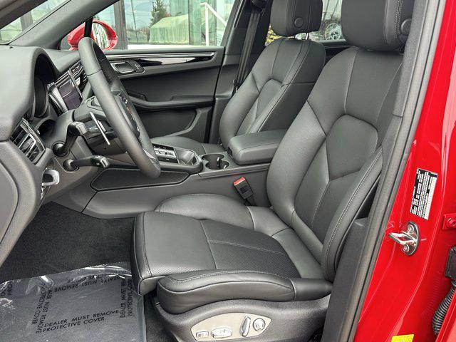 2026 Porsche Macan AWD