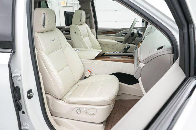 2023 Cadillac Escalade 4WD Sport Platinum
