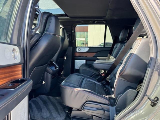 2022 Lincoln Navigator Black Label