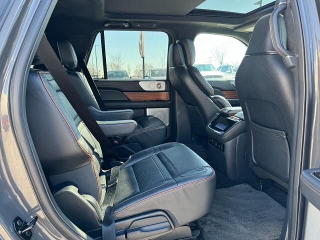 2022 Lincoln Navigator Black Label