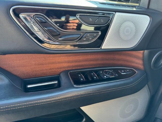 2022 Lincoln Navigator Black Label